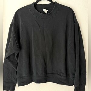 Black Sweater/Hoodie